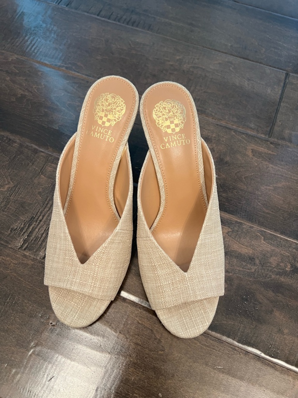 Vince Camuto Linen-Textured Beige Knotless Slide Mules